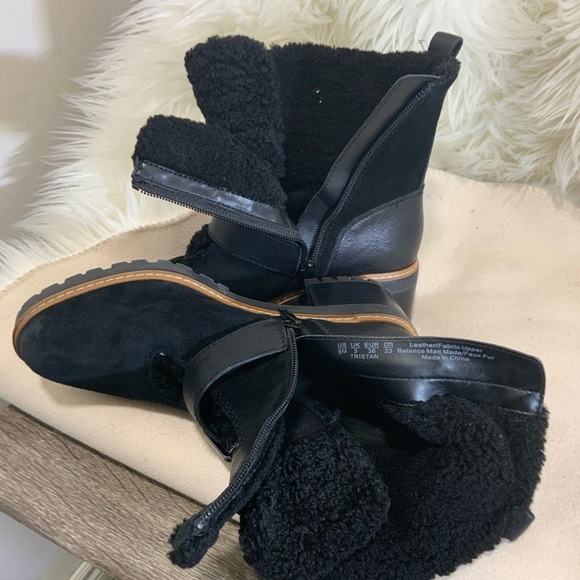 Naturalizer black suede booties - Picture 10 of 11